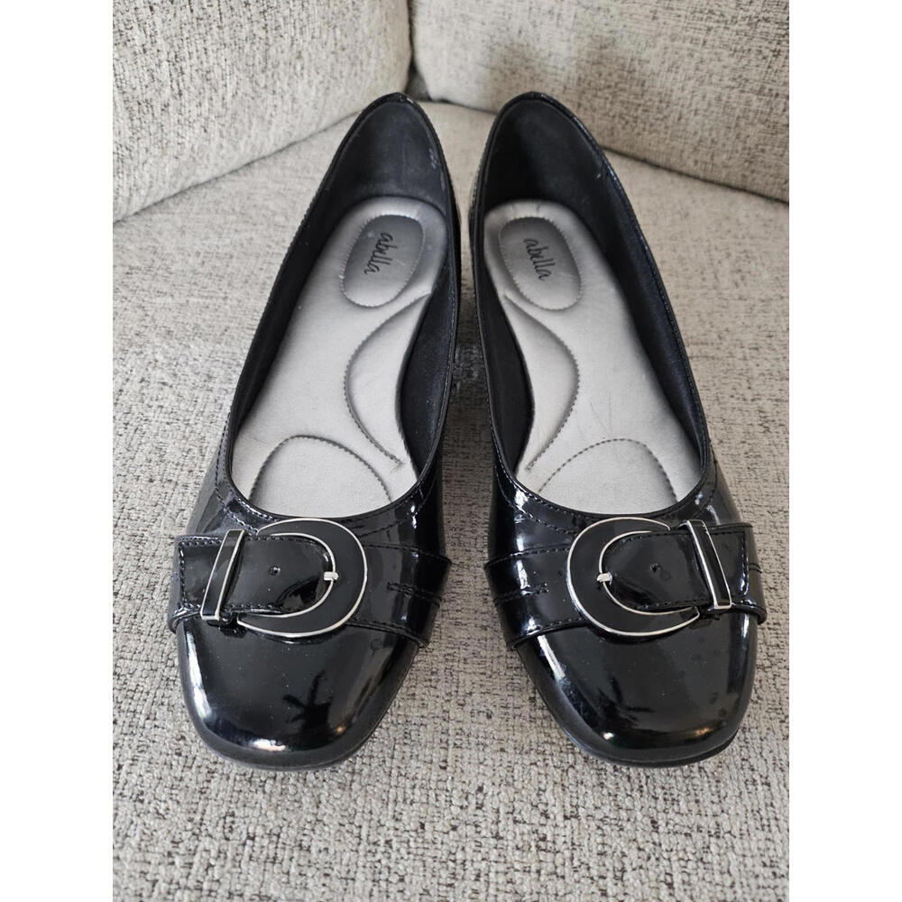 Abella Women's Sz 10 Flats with Buckle Accent Shoes Black Patent Leather